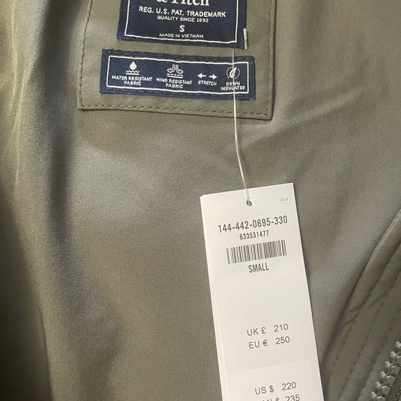 Abercrombie and Fitch down jacket. - Picture 4 of 6